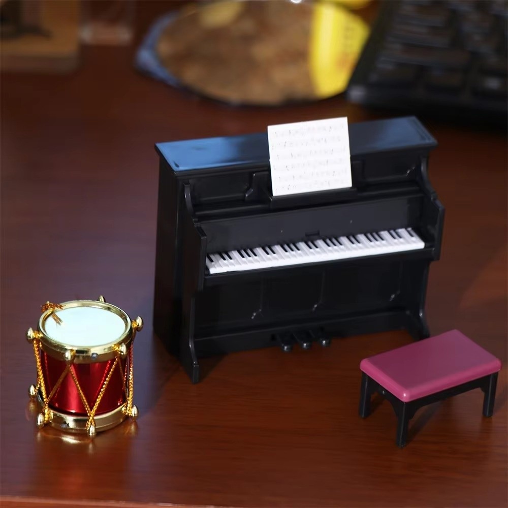 Musical Instrument Horn - Набор миниатюрных музыкальных инструментов для декора